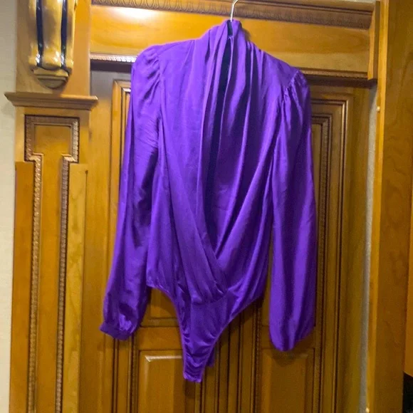 GUESS by Marciano Hudson Purple Silk Bodysuit Size Medium - Picture 1 of 10
